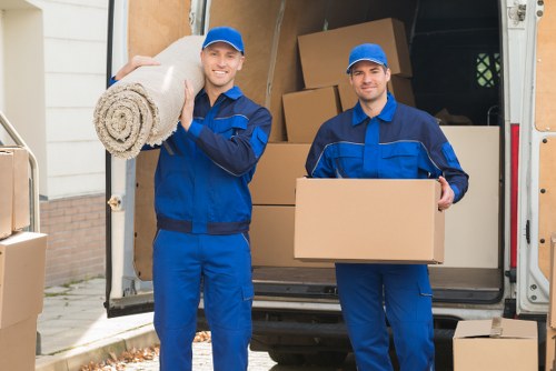 Local house removalists organizing a smooth relocation in Queenspark
