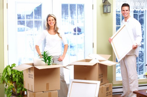 Queenspark moving support for household and business transport