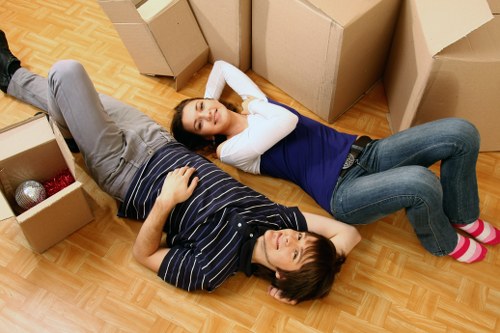 Moving support for a top-floor flat with stair access in Queens Park